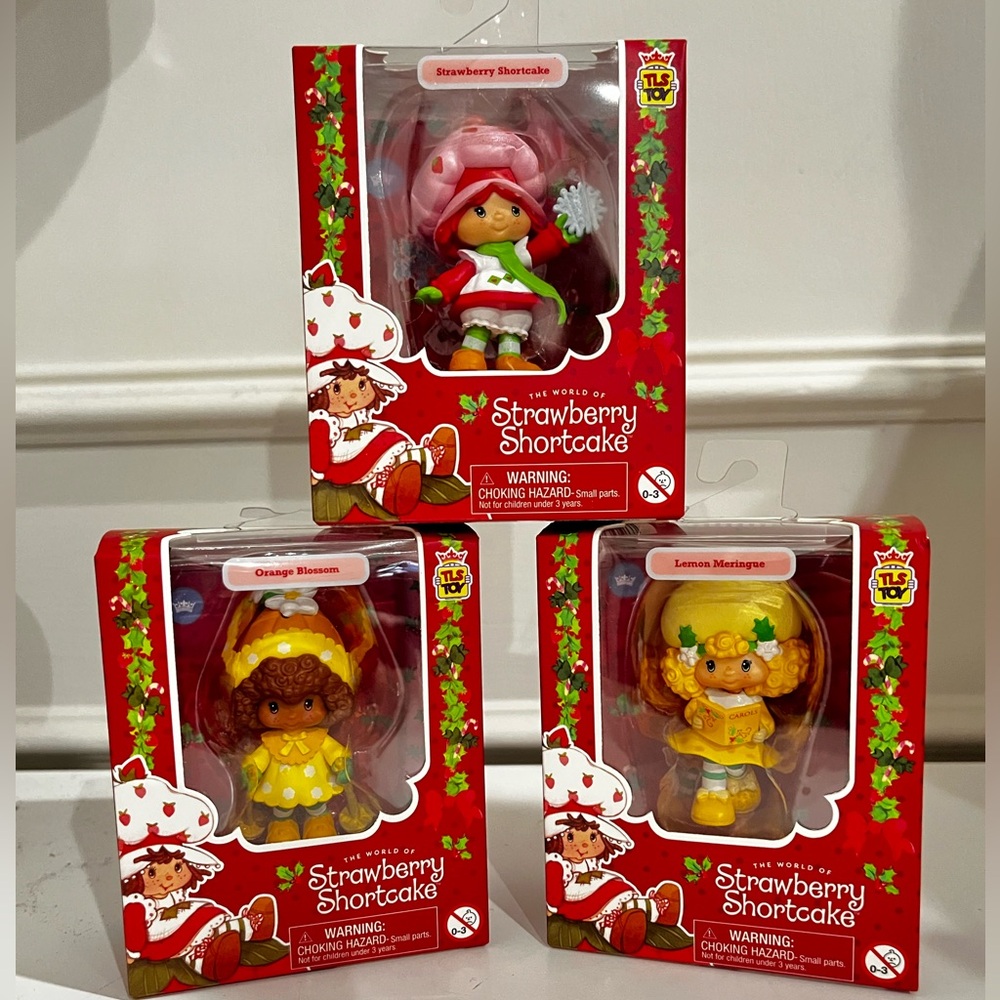 TLS Toys Strawberry Shortcake Holiday Mini Figure